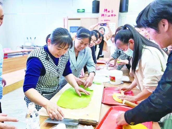 齐河县：“巾帼家政”搭起妇女就业桥